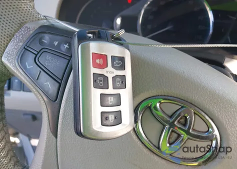 2013 Toyota Sienna Xle из США, поврежденный, VIN 5TDYK3DC8DS324853